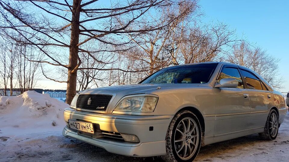 Тойота Кроун 3л. Toyota Crown 3. Crown машина 2000. Краун 3.0.