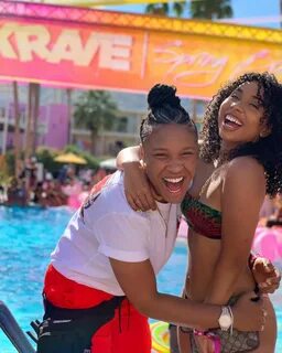 Cute Lesbian Couples, Lesbian Love, Cute Couples Goals, Couple Goals, Black...