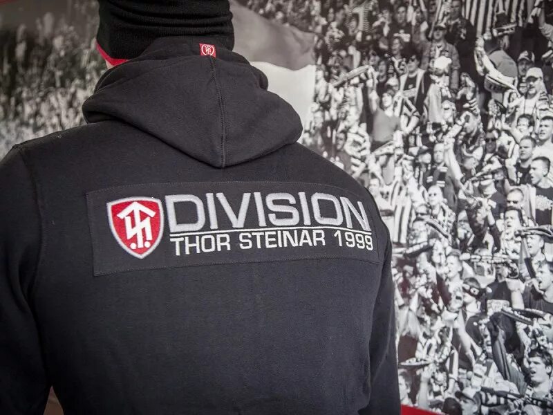 Thor steiner. Толстовка droedning division thor steinar. thor steinar толстовка division. худи droedning division thor steinar. thor steinar кофта 1999.