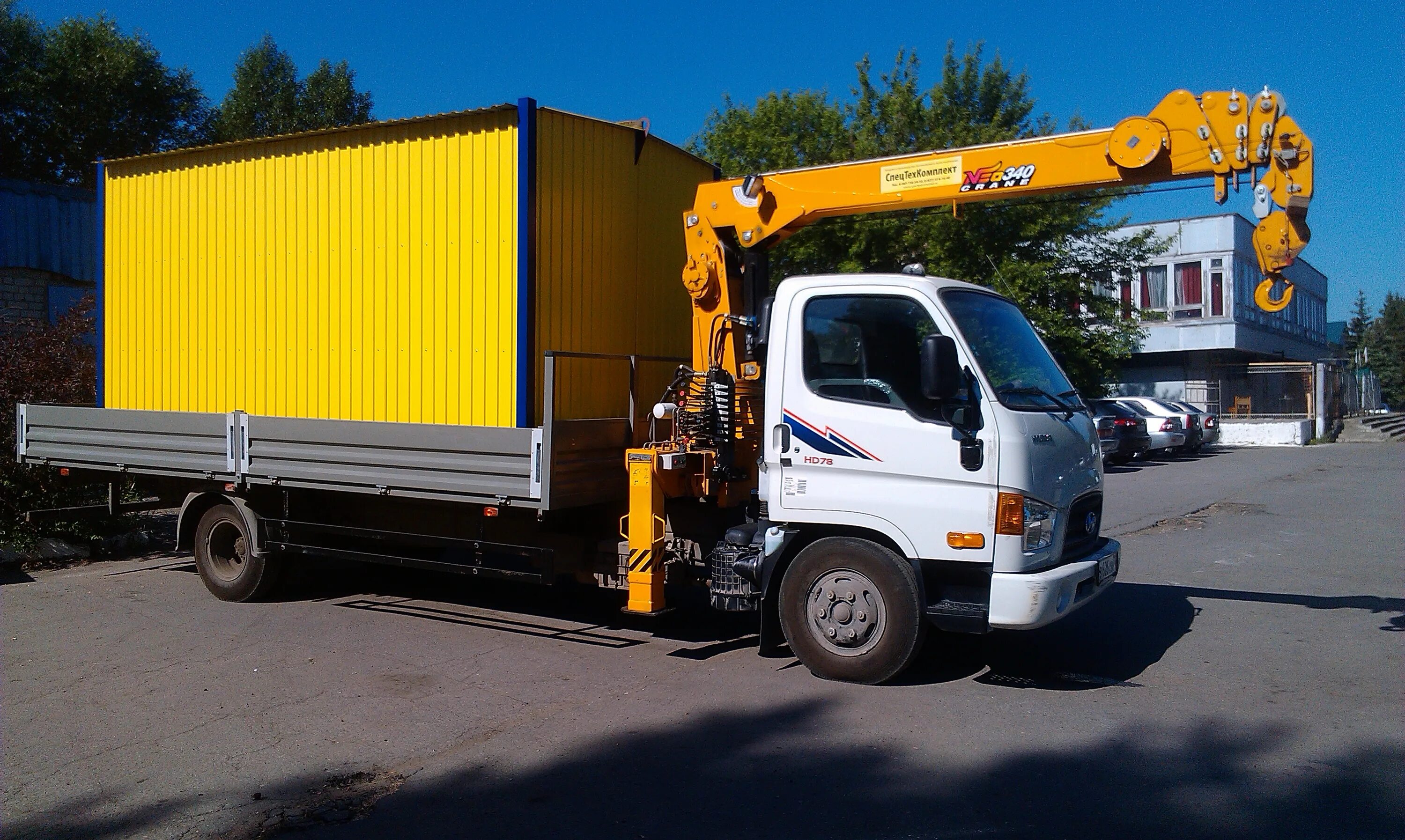 услуги манипулятора в чебоксарах. кран манипулятор palfinger. манипулятор грузит. кран-манипулятор (сам гружу сам вожу). перевозка гаража манипулятором.