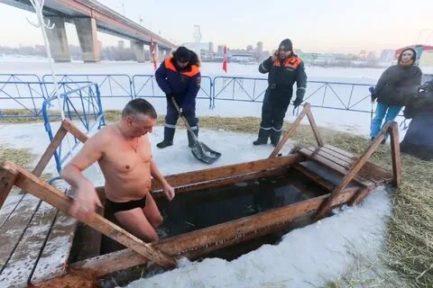 Видео женщины утонувшей в проруби на крещение
