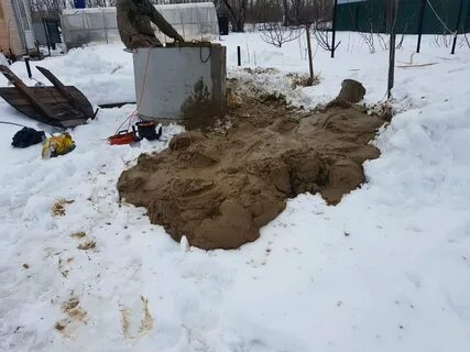 Яма зимой