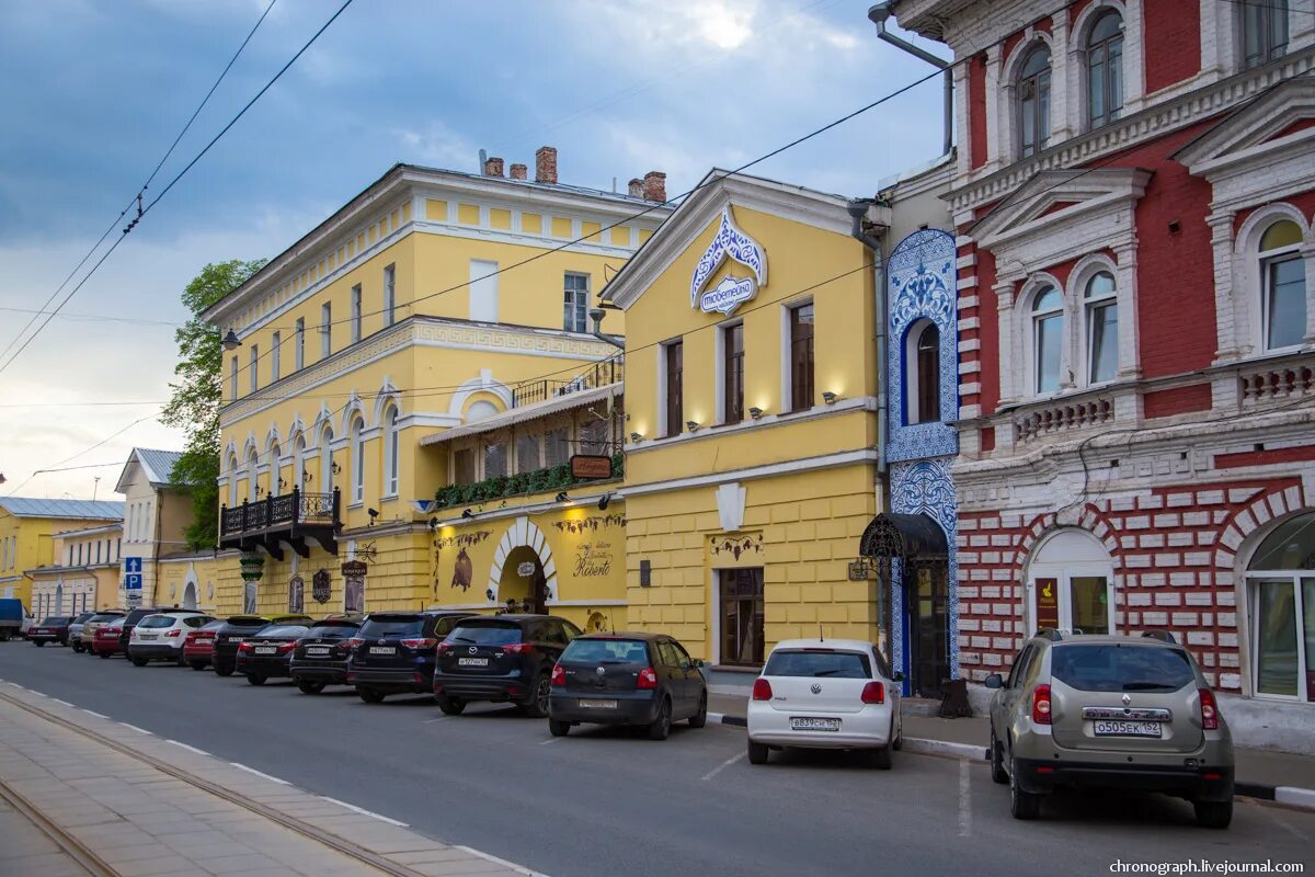 Рождественская улица улица в нижнем новгороде. Блиновский пассаж нижний новгород. Блиновский садик нижний новгород. Рождественская улица нижний новгород вечером. Доходный дом бугрова на рождественской нижний новгород.