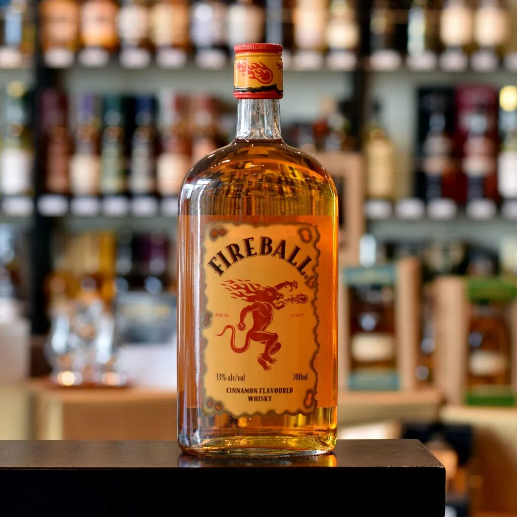 Fireball Cinnamon Whiskey. Fireball ликер. Ликер 33. Крепкий коричневый ликер Fireball.