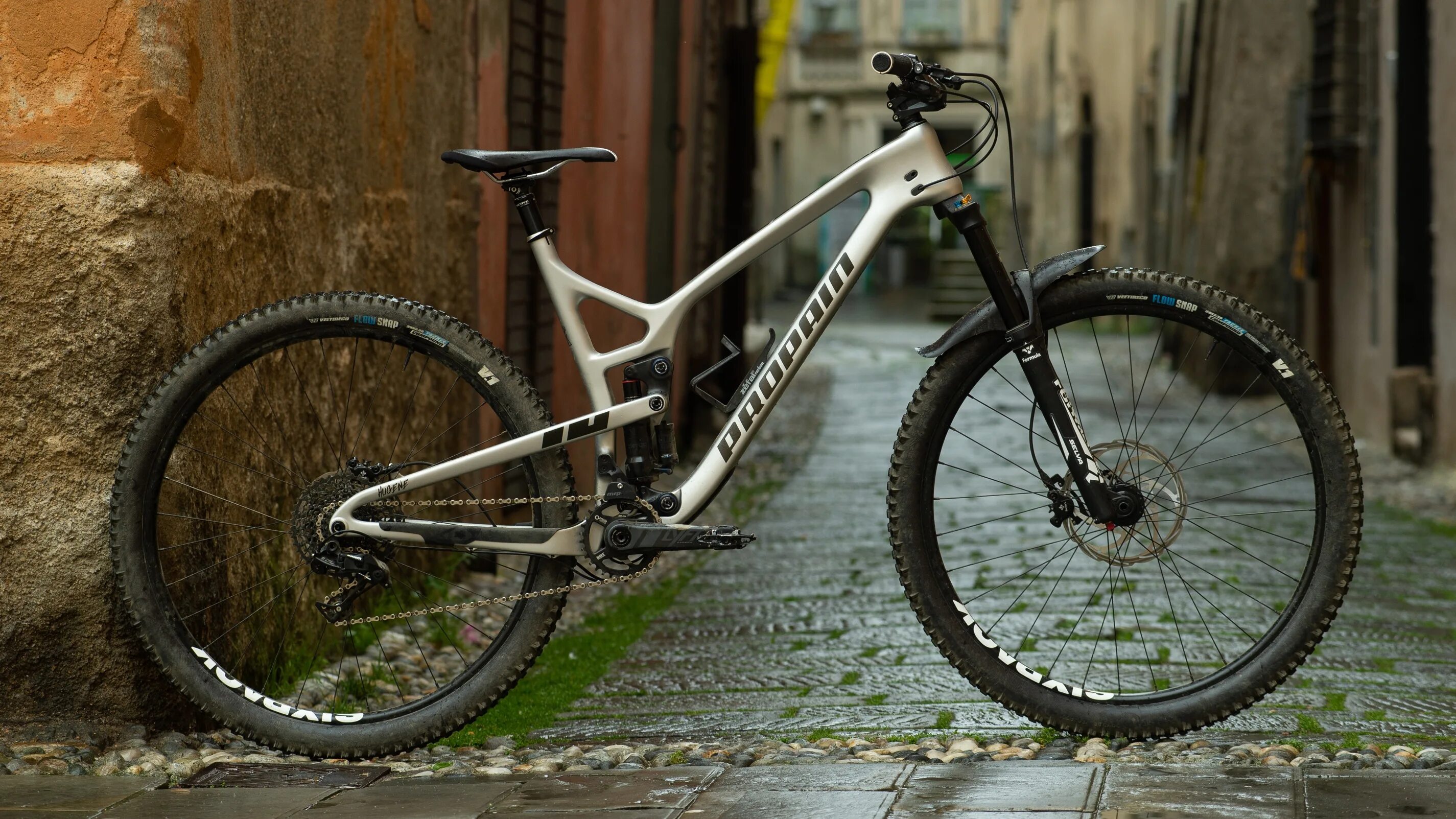 Новая 29. Maxxpro hard 27. Propain hugene 2020. Specialized stampjamper 3. Commencal meta 29 2014.