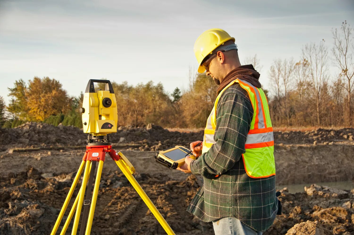 Leica геодезическое оборудование нивелир. Тахеометр Trimble s8. Теодолит нивелир тахеометр. Геодезист Sokkia. Методика инженерных изысканий