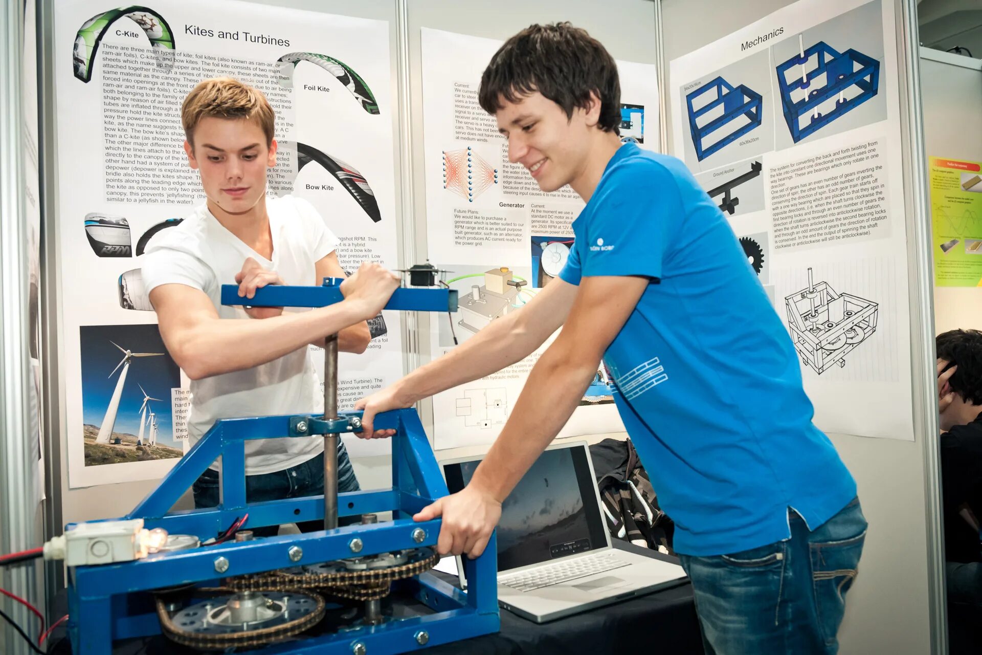 Нпк шаг в будущее. Ман шаг в будущее. Шаг в будущее логотип конференции. Шаг в будущее. Ман шаг в будущее.