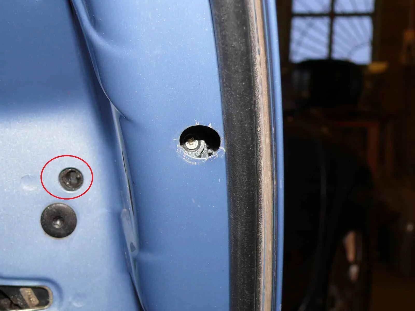 не открываются двери рено меган 2