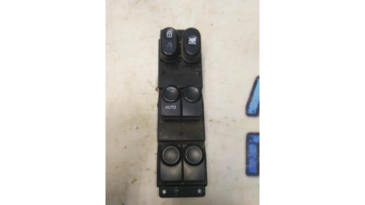 Блок управления стеклоподъемниками солярис. Блок стеклоподъемников хендай солярис 2011. Блок управления стеклоподъёмниками солярис 2011. Блок управления стеклоподъемниками hyundai solaris. Блок управления стеклоподъемниками солярис.