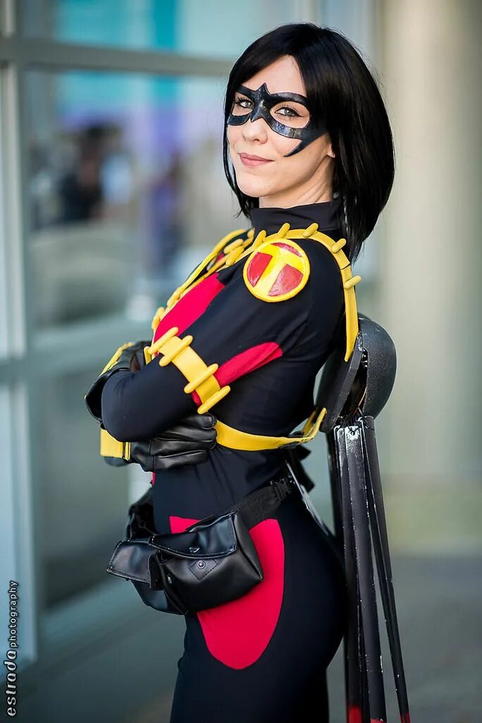 Cosplay robin. Robin тим Дрейк косплей. Robin tim Drake Cosplay. Робин косплей. Робин косплей 18.