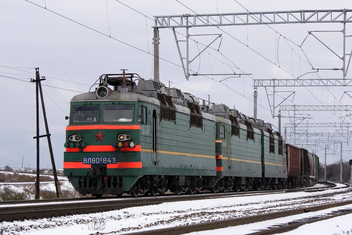 Электровозы право. Пантограф электровоз вл22м. Пантограф электровоза вл80с. Токоприемник вл80с. Токоприемник электровоза вл80с.