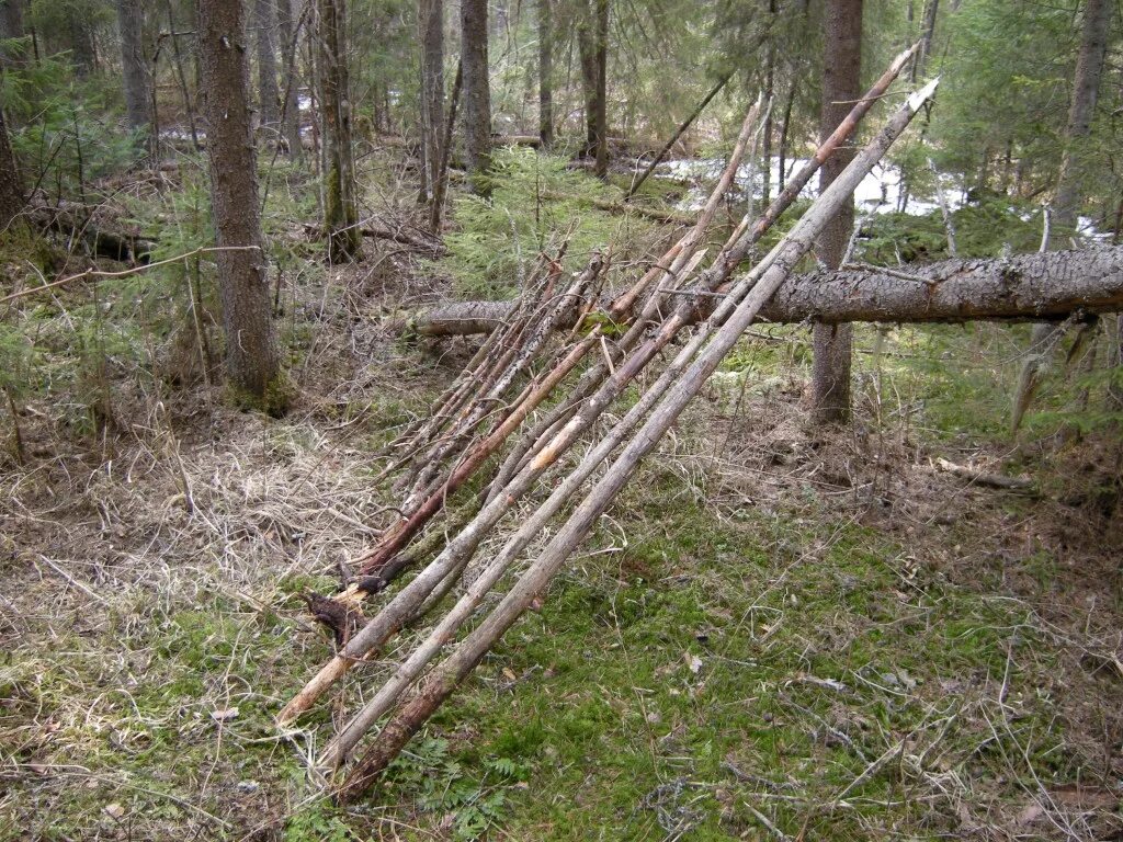 Forest палки. Держатель для палок the forest. Forest палки. Forest палки. Крафт факела в the forest.