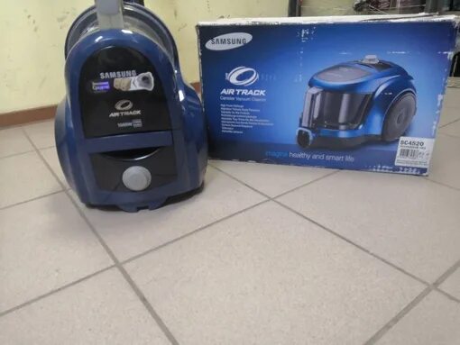 Не включается пылесос самсунг. Пылесос самсунг 1600w sc4520. пылесос samsung air track sc4520 red фильтры. пылесос самсунг 1600w дует в обратную сторону. пылесос samsung air track 1600w как разобрать.