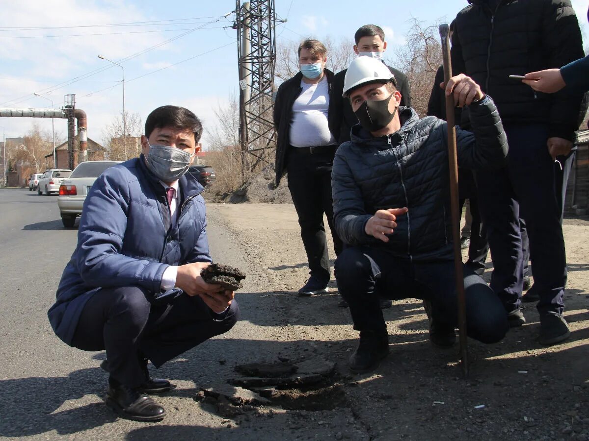 Работа усть каменогорск свежие вакансии мужчинам. Акимы города Усть-Каменогорск. Ука кз новости. Новости Усть-Каменогорска на сегодня.