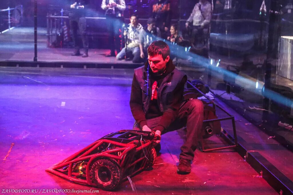 Бой 2 роботов. Фильм битва роботов 1993. Битвы роботов пермский робот. Битва роботов 2. Битва роботов шоу.