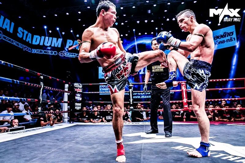 Макс тхай. Макс муай тай. тайский бокс бои. max muay thai фото. тайский бокс в паттайе шоу.