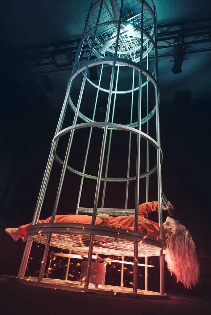 Душной ночью в каролине [радиоспектакль]. Душные ночи. Спектакль пластилин кирилла серебренникова. Душная ночь пастернак. Душная ночь.