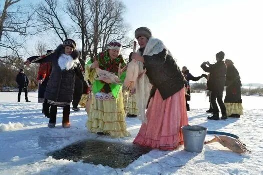 Боз карау татарский. Праздник боз карау у татар. Боз карау (праздник ухода льда). Боз карау традиция празднования.