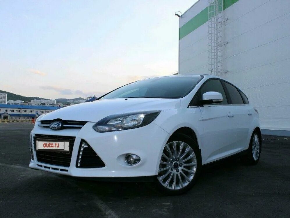 Форд фокус 3 белый 2012. Ford focus 3 универсал белый. Фокус 3 белый. Форд фокус 3 хэтчбек белый. Форд фокус 3 седан белый.