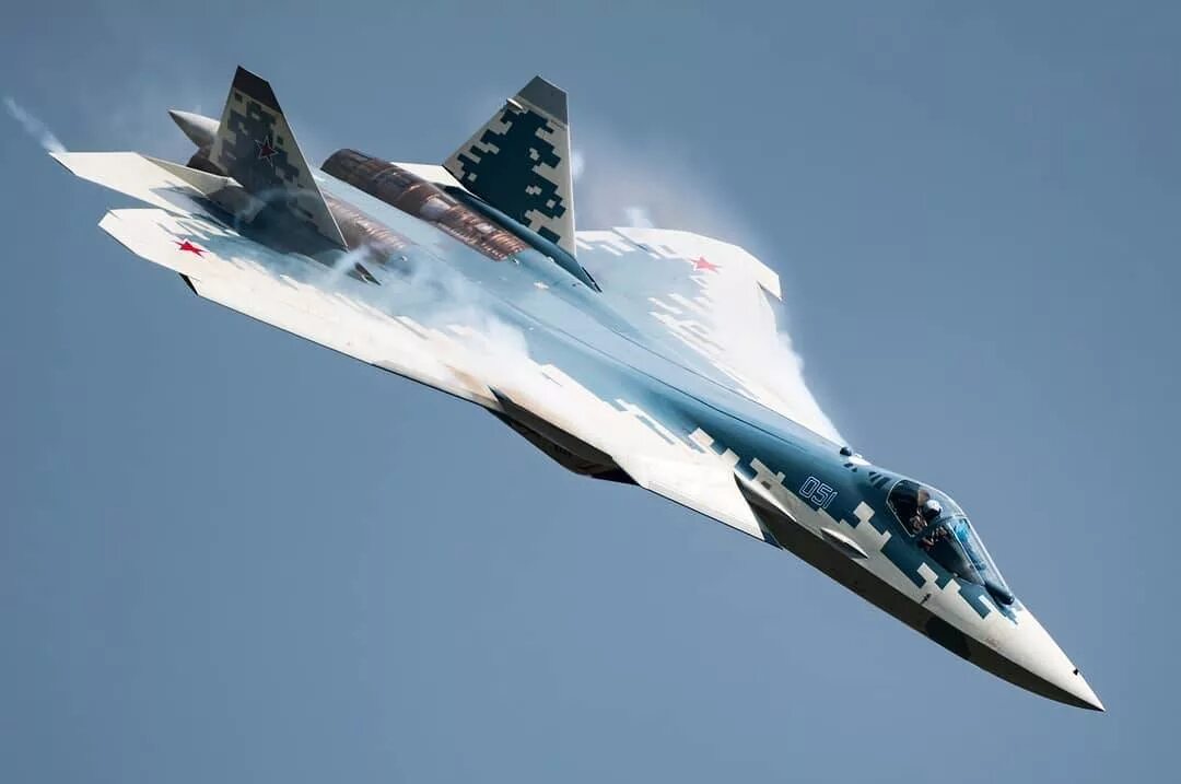 Поколение истребителей су. Самолет Су-57. Су-57 реактивный самолёт. Су-57 двухдвигательный реактивный самолёт реактивные истребители. Самолёт 5 поколения Су 57.
