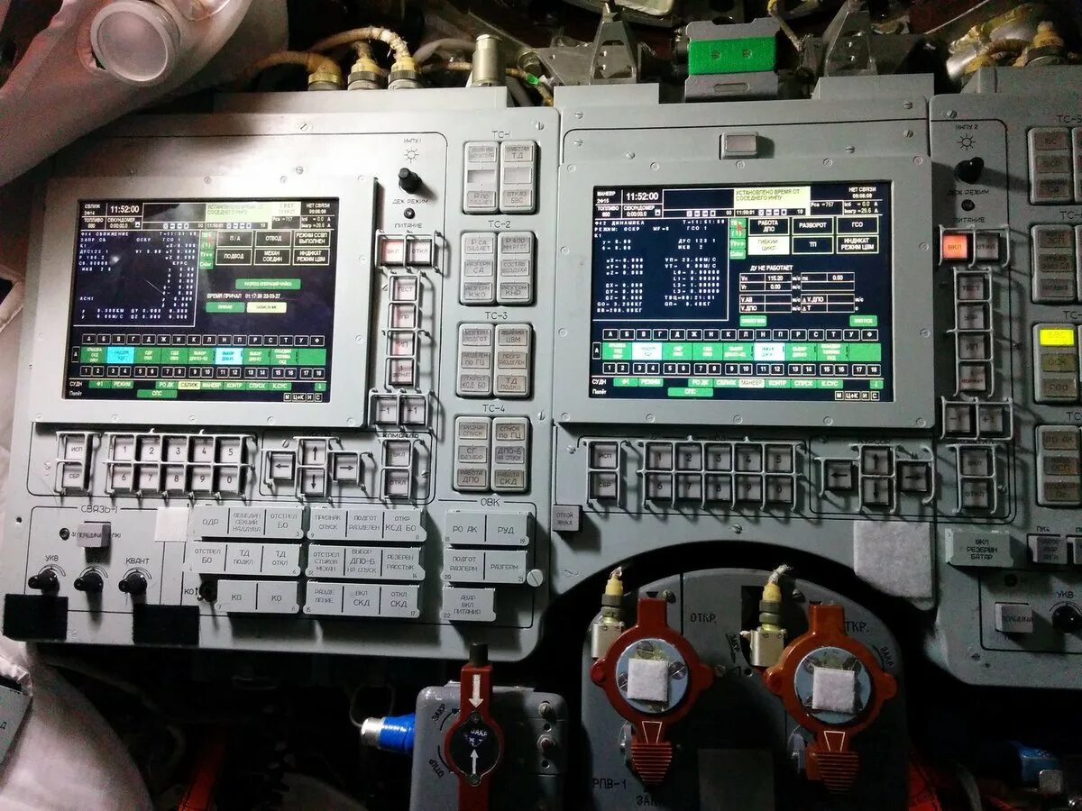 Пульт управления «союз тма-13м»кабина. Пульт космонавтов "нептун-мэ". Панель управления союз тма мс. Сою́з 7к-ви. Космический корабль союз 7к-ви.