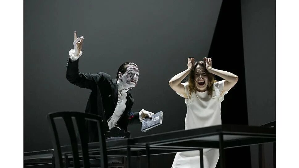 Юрий бутусов гамлет. Гамлет макинян москва. Гамлет спектакль егор трухин. Гамлет малый драматический театр. Гамлет фильм 1964 режиссер.