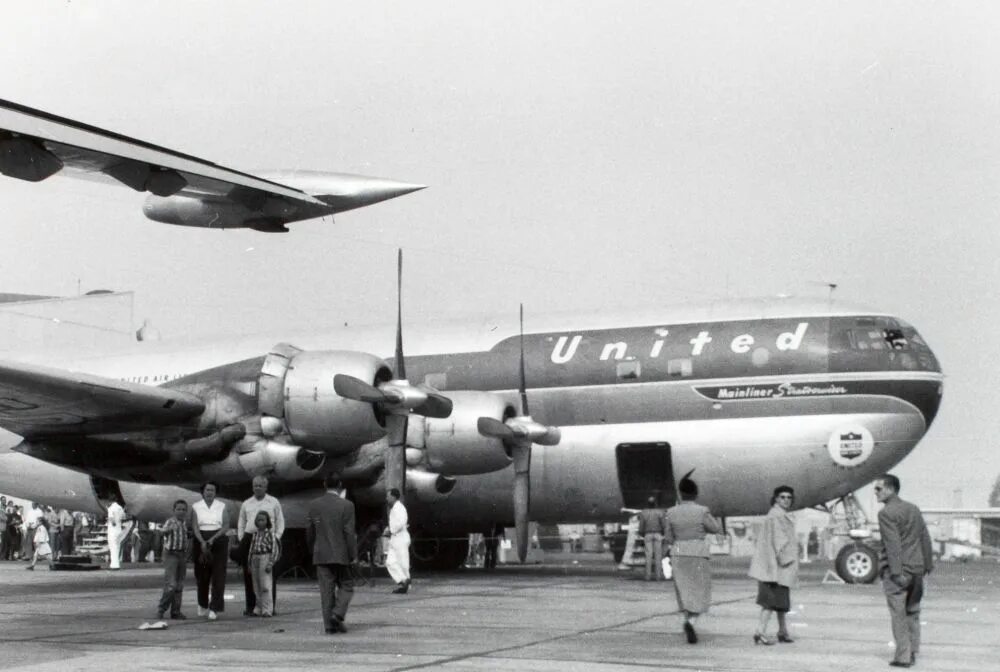 Boeing 377 stratocruiser 1947 салон. Боинг stratocruiser. Боинг 377. Боинг 377. Боинг 377 внутри.