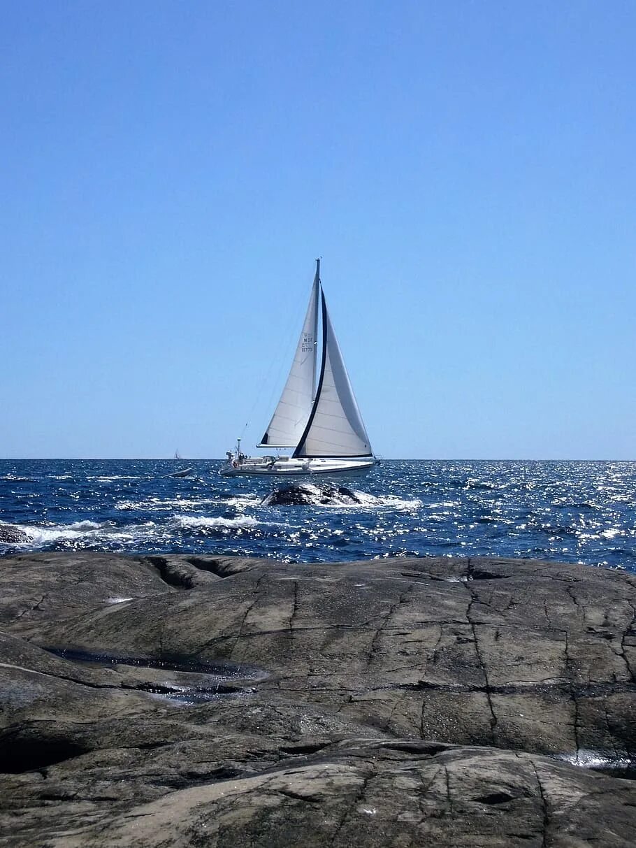 Океан Парус. Яхта "Sea Wind" находка. Море Парус. Парус фото. Ветром поднимает паруса