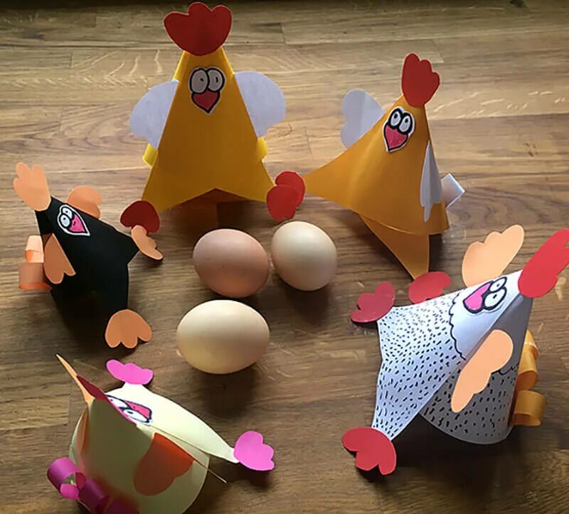 Бумажные курочки. Поделка курица. Пасхальная Курочка. Курица из картона. Курица из бумаги к Пасхе.