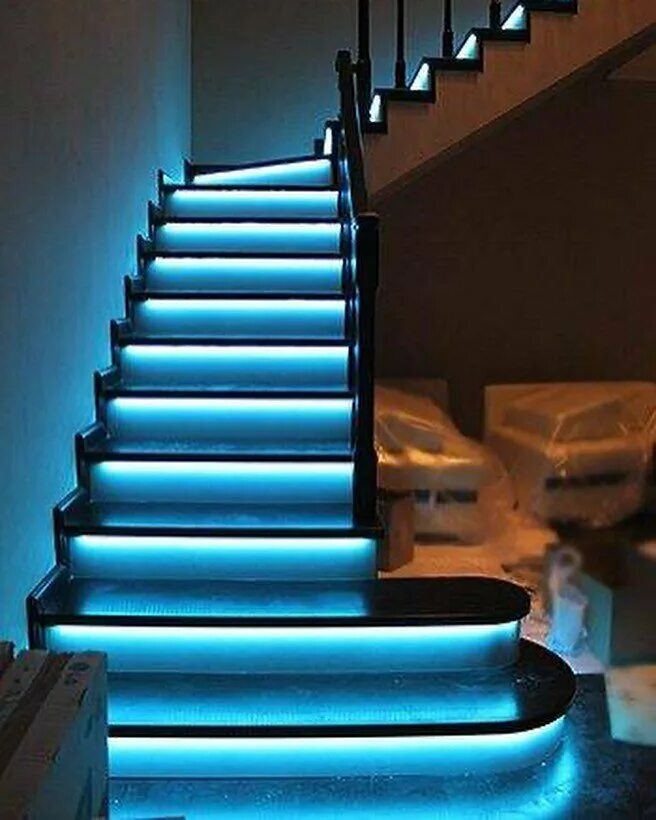 Led подсветка ступеней лестницы светодиодная лента. Stairslight автоматическая подсветка лестниц. Подсветка лестницы на ступенях. Подсветка ступенек на лестнице. Подсветка лестницы лентой