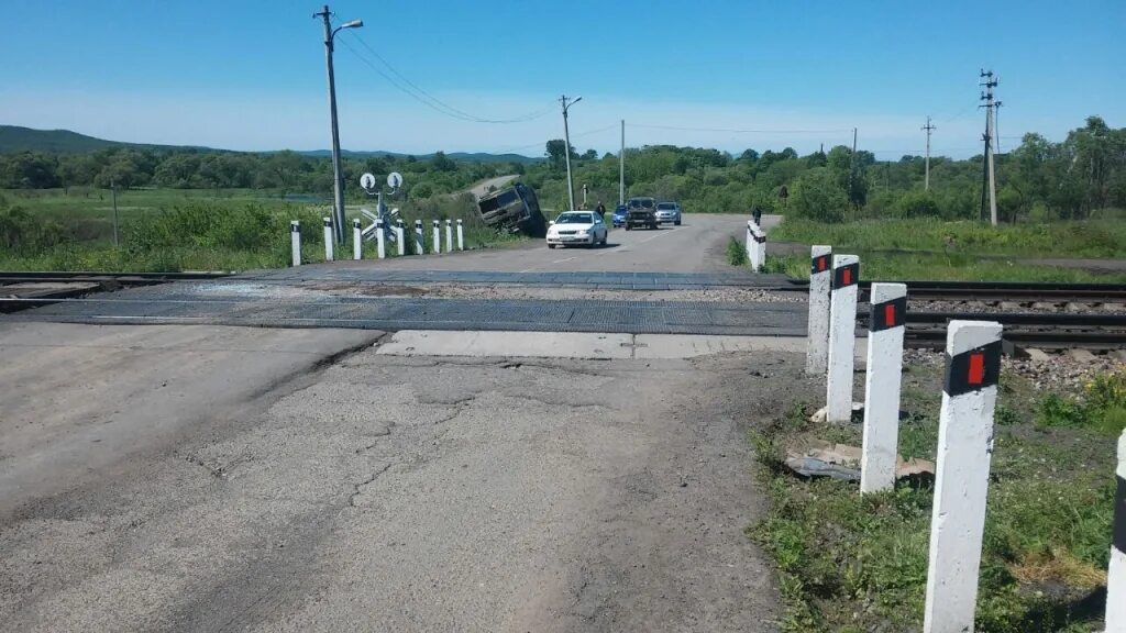 Село яковлевка приморский край. Указатели приморский край. Переезд. Переезд 133 км в новосидорохе кривандино закрыт 30 сентября. Закрытие переезда.