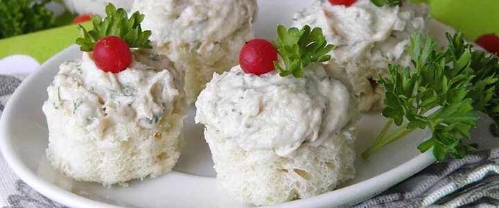 Паштет из сельди. Селедочное масло. Селедочное рецепт. Селедочное масло. Селедочное масло со свеклой.