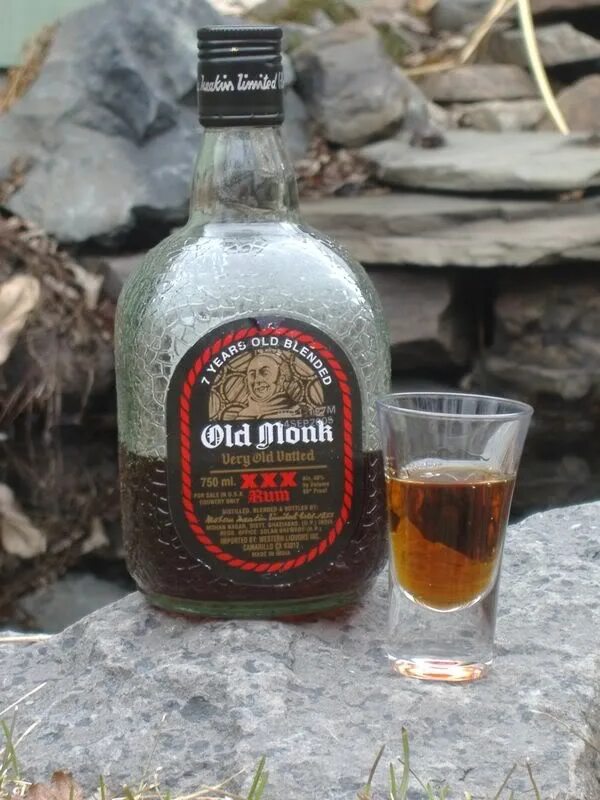 Олд монк ром белый. Unknownspy art. Олд чарект аи. Чарактер ай олд версия. Олд чарект аи.