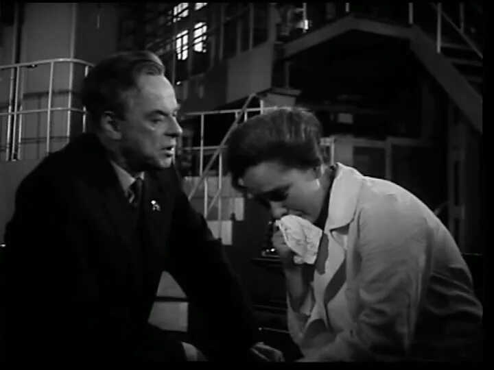 Все остается людям 1963. Все остается людям фильм. николай черкасов все остается людям. все остается людям фото из фильма.