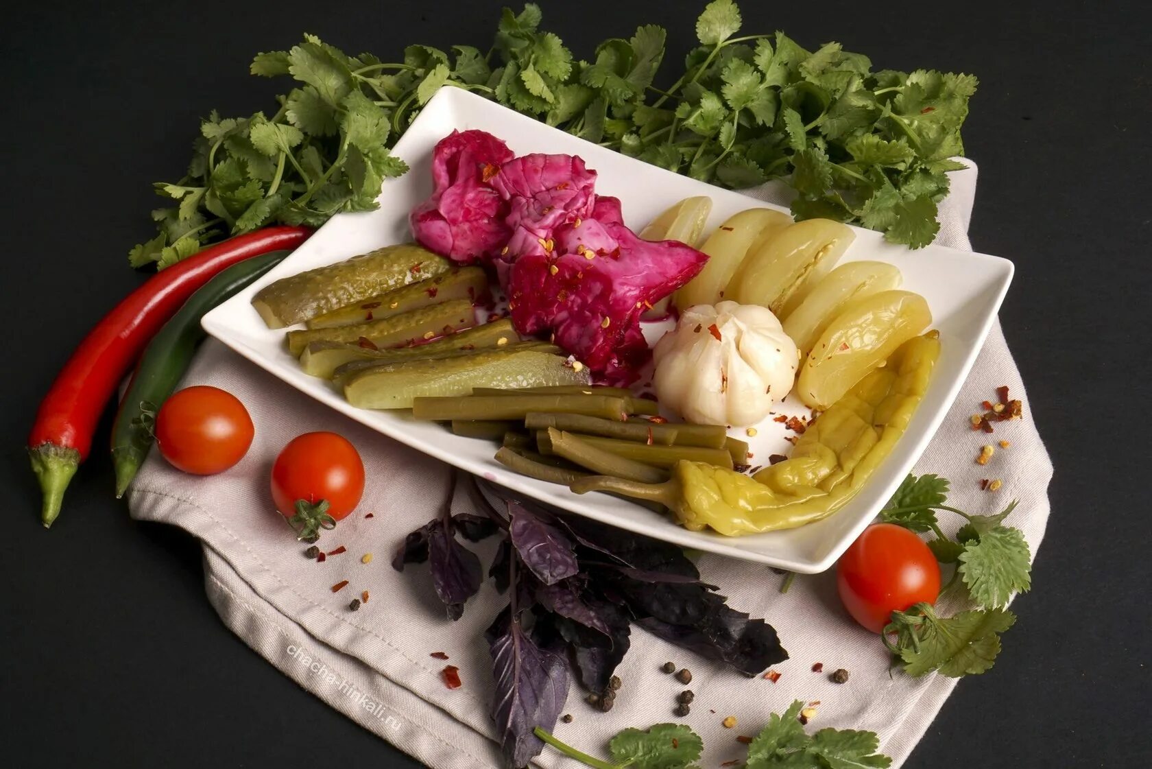 Ассорти х. Vetta овощное ассорти доска разделочная стеклянная 30х40х0. Холодные закуски вид сверху. Мясное ассорти. Ассорти х.