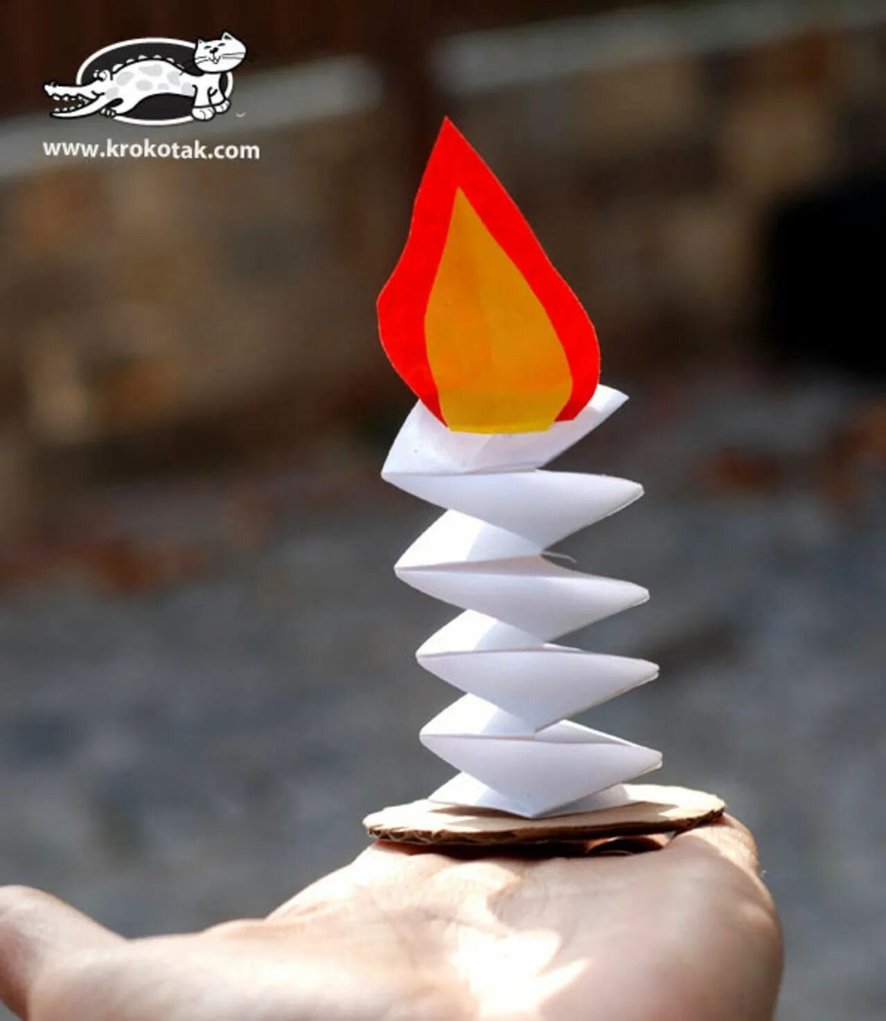 Как сделать свечу памяти своими руками. Как сделать свечу памяти своими руками. День победы свеча. Свеча памяти поделка. Свечка из бумаги.