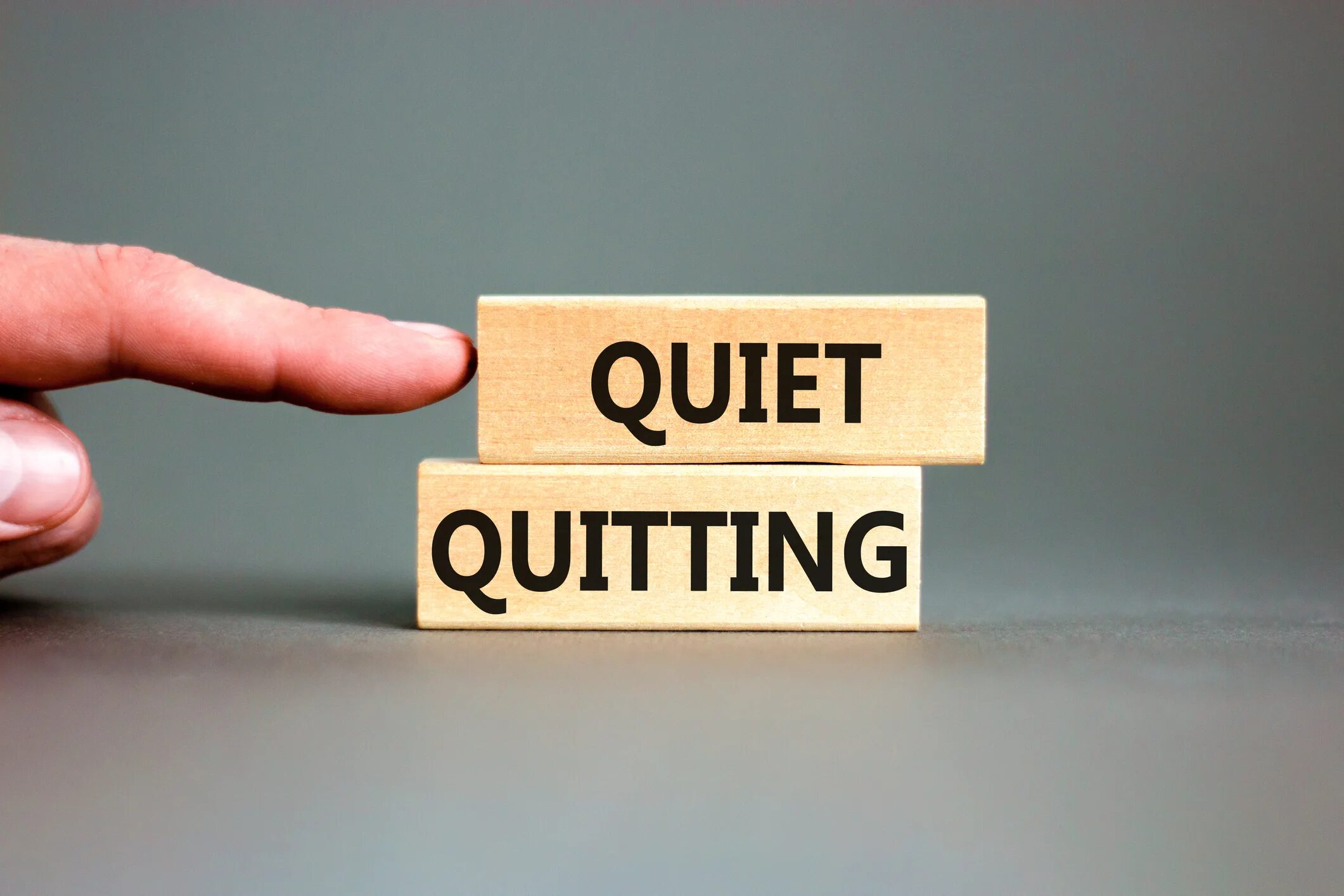 Quite картинки. Quit quitting. Quiet quitting в косметике. Quiet quitting