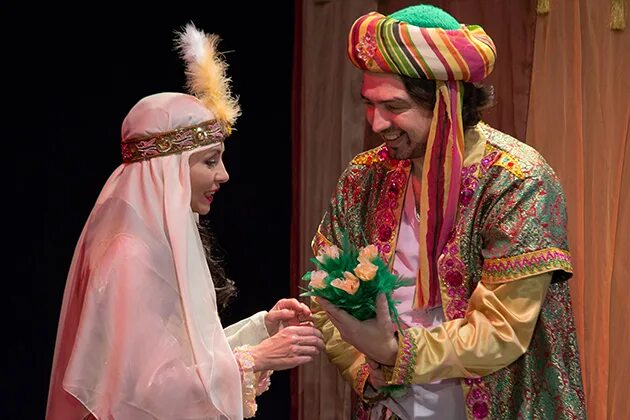 Иванова-барашинская спектакль волшебная лампа алладина. Волшебная лампа аладдина спектакль театриум на серпуховке. Театральная афиша волшебная лампа аладдина. Театр театриум волшебная лампа аладдина. Театр образцова робинзон.