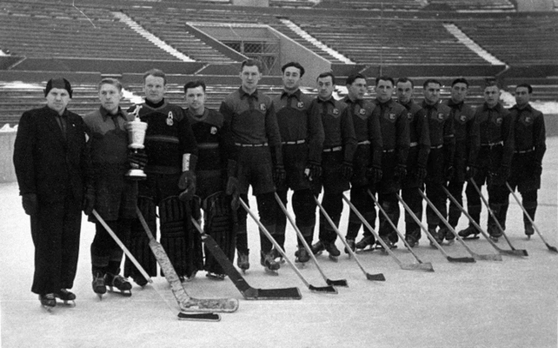 Москва 1951 года. Первый Чемпионат СССР по хоккею с шайбой 1946.