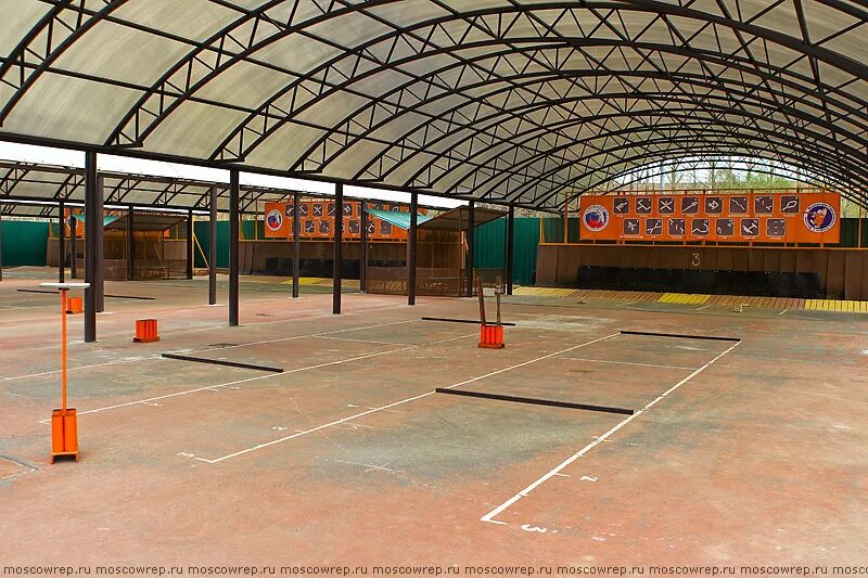 Москве крытые площадки. Крытые спортивные площадки. Спортивные площадки в москве. Крытые спортивные площадки. Скейт парк березовский.