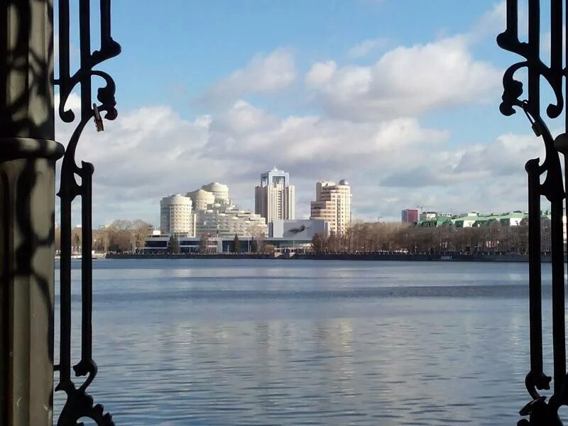 Окрестности екатеринбурга интересное. Скалы чертово городище екатеринбург. Екатеринбург чёртово городище экскурсия. Самые красивые места пригорода екатеринбург. Усадьба расторгуева екатеринбург.