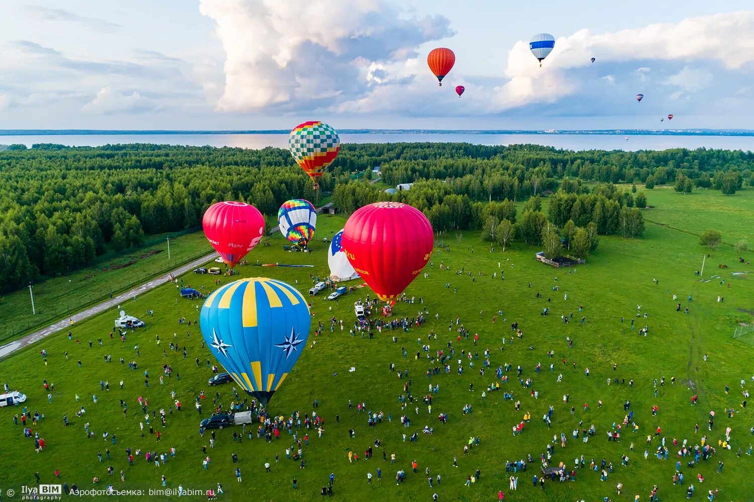 На воздушном шаре ростов. Федерация воздухоплавания Переславль Залесский. Фестиваль воздухоплавания Переславль. Воздухоплавание Переславль Залесский. Фестиваль воздухоплавания в Переславле 2022.