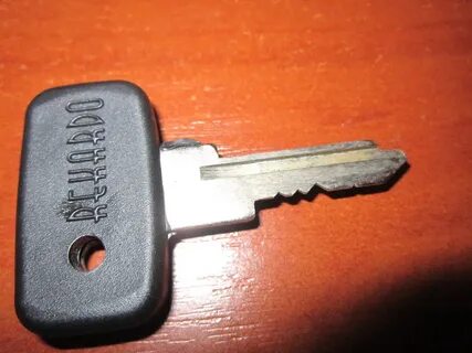 Сделать второй ключ