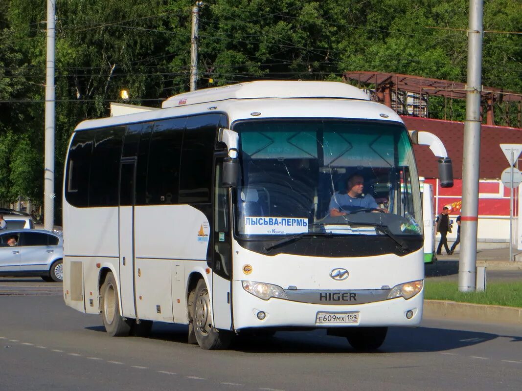 Higer klq6885q. Higer KLQ 6885 модель. Автобус Лысьва Пермь. Higer KLQ 6885 технические характеристики.