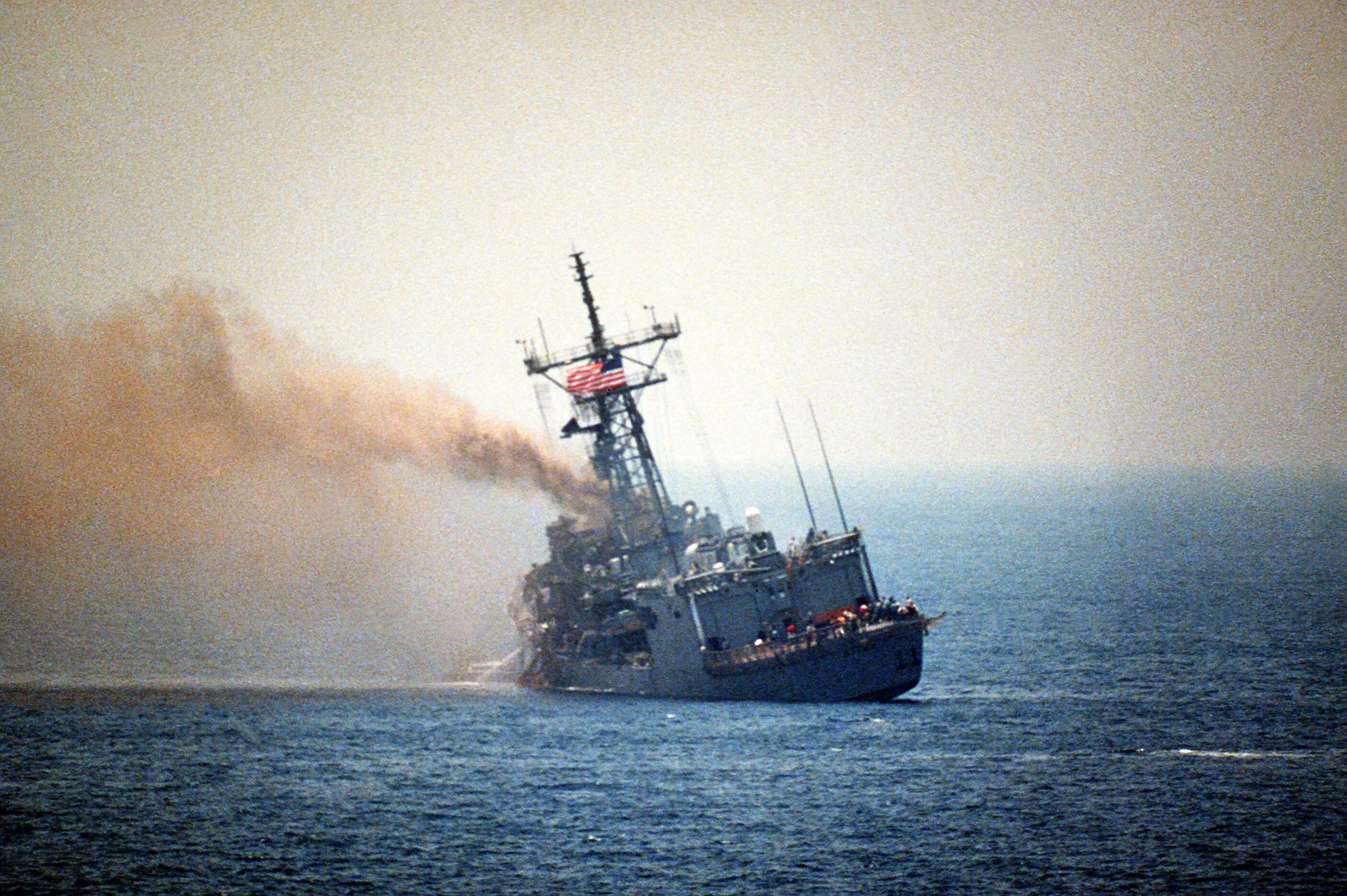 Uss stark. USS Stark (FFG-31). Фрегата USS Stark. Американский Фрегат "Старк". Фрегат Старк 1987.