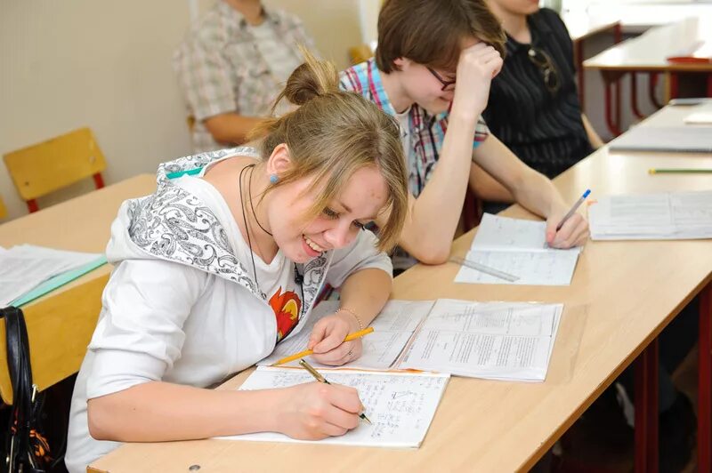 Тестирование в школе. Ученик 9 класса. Экзамены в школе. Что такое зачёт в школе. Общеобразовательная школа на заочном