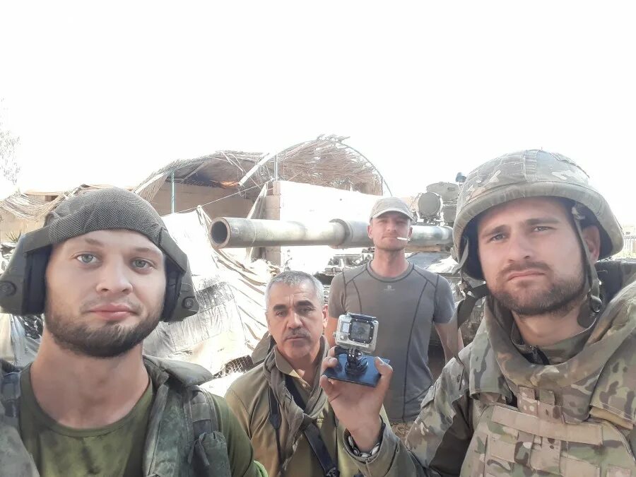 Военкор тв. Корреспондент в горячих точках. Военкор тв. Военкор тв. Военкор тв.