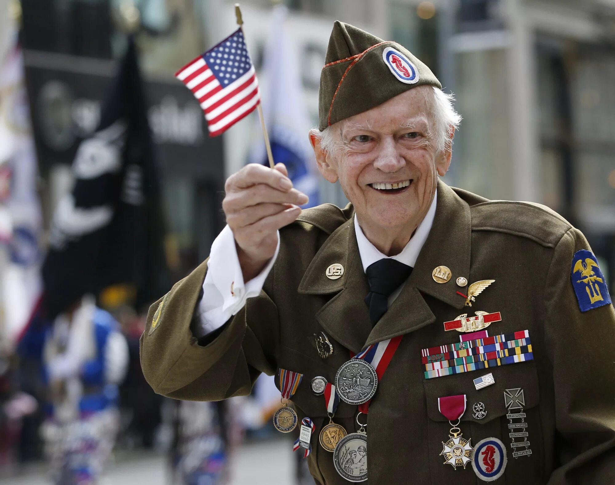 Veterans day. Ветераны второй мировой войны в США. День ветеранов 11 ноября в США. Виктори Дэй в США.