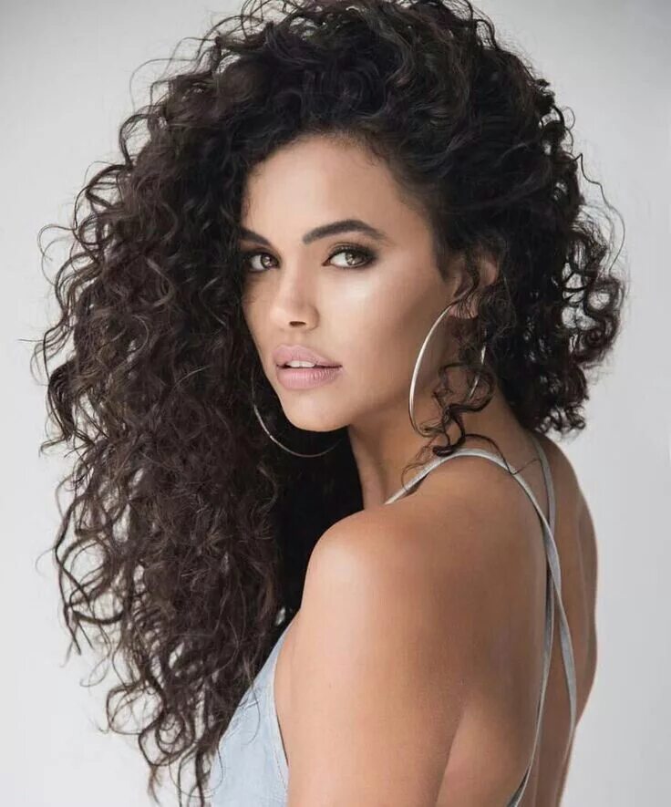 Кудрявая стрижка на длинные женская Pin on long curly hair