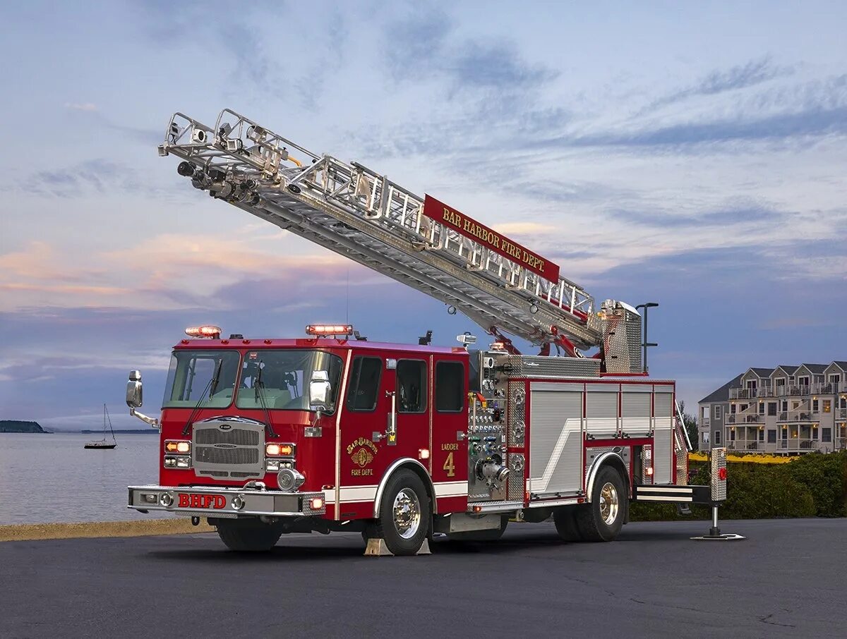 Пожарная автолестница США. Ladder пожарные машины США. Ал-50 КАМАЗ-53229. Ал 50 магирус.